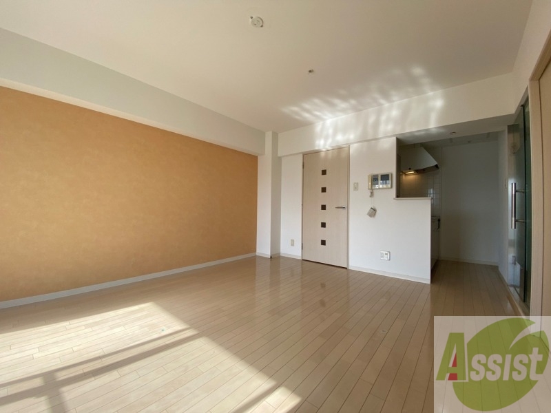 居室・リビング　広くてキレイなお部屋が広がっていて、充実した生活が送れそう。