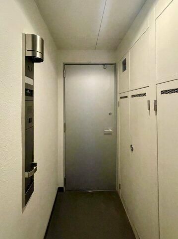 玄関　※別部屋参考写真