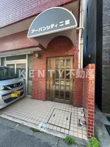 エントランス　落ち着いたエントランスです