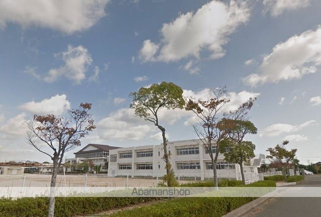 小学校　黒石小学校（小学校）まで603m