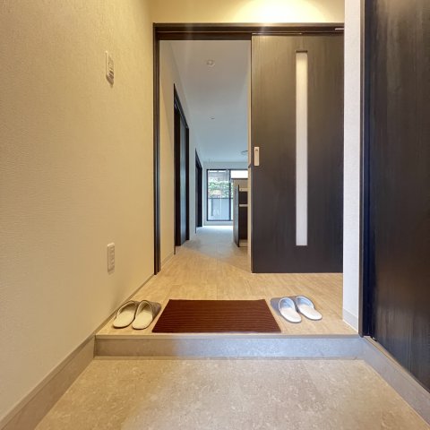 玄関　同仕様タイプです