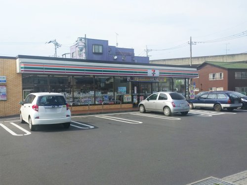 コンビニ　セブンイレブン　水戸東桜川店（コンビニ）まで599m