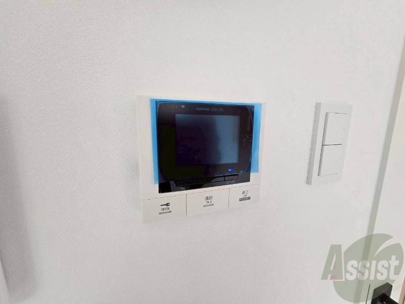 セキュリティ　ＴＶモニター付インターホンです。来客者の顔が見えるので安心！