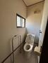 トイレ　トイレは奥行きがあります
