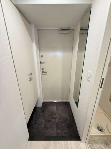 セレニテ谷町四丁目アリエの玄関写真