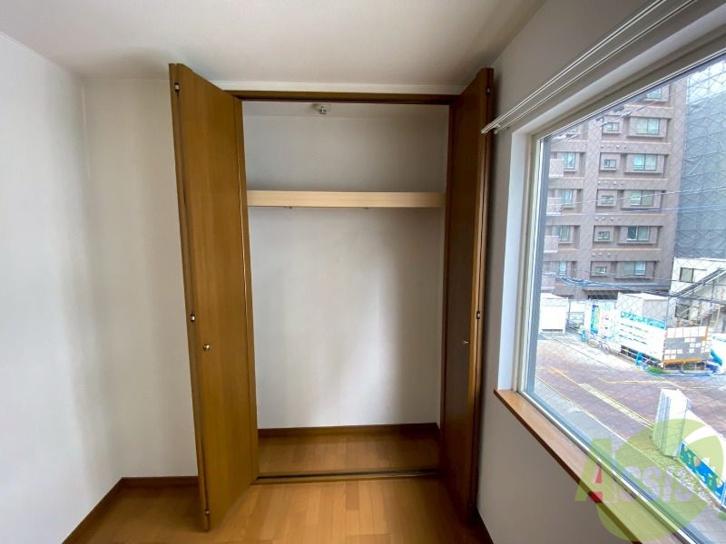収納　クローゼットがありました。お洋服や荷物はここへ