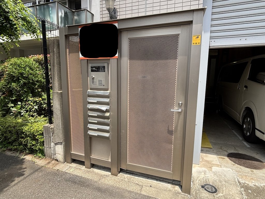 その他共有部分　オートロック・宅配ＢＯＸあり　雨に濡れない館内廊下