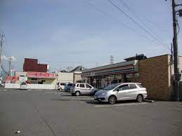 コンビニ　セブンイレブン甲府下石田2丁目店（コンビニ）まで527m