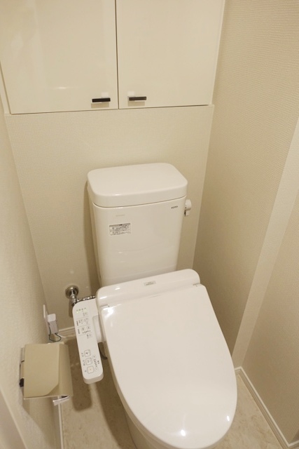 トイレ　※写真は同タイプ住戸です。