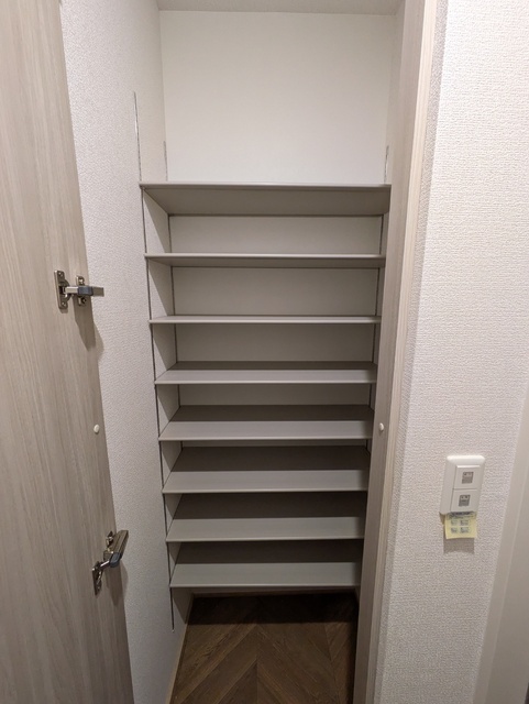 収納　シューズボックス
