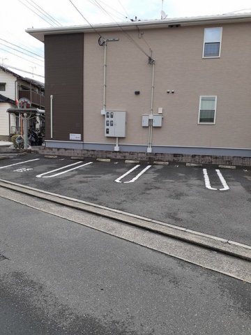 駐車場　駐車場に車を止められます