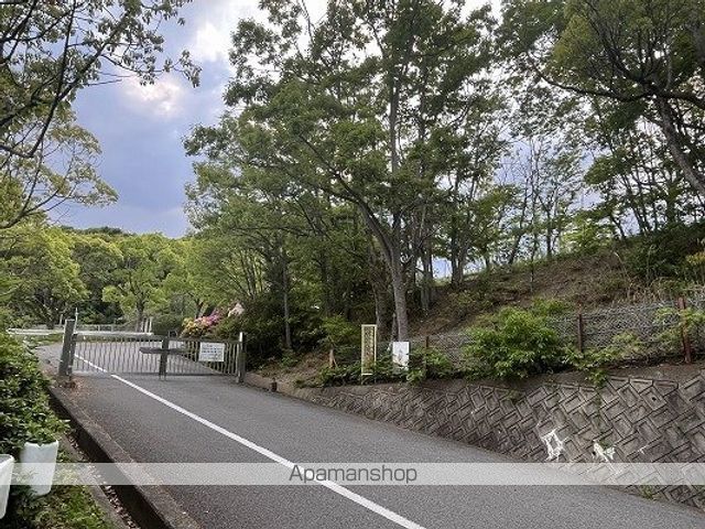中学校　太子町立中学校太子東中学校（中学校）まで970m