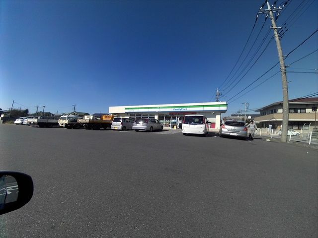 コンビニ　ファミリーマート片山北本店（コンビニ）まで310m