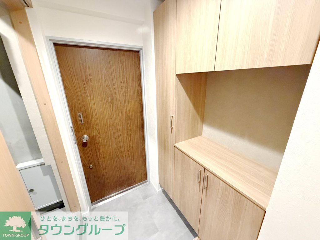 玄関　お部屋探しは株式会社　タウンハウジング　までお気軽にお問合…