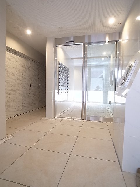 エントランス　毎日通るエントランスはこのようになっています