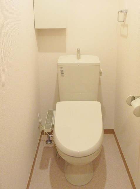 トイレ　※別号室の参考写真です(現況優先・仕様違いの場合あり)