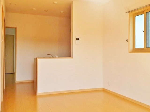 居室・リビング　※別号室の参考写真です(現況優先・仕様違いの場合あり)