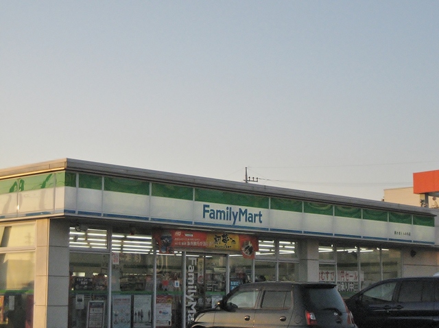 コンビニ　ファミリーマート泉かまくらみち店（コンビニ）まで169m