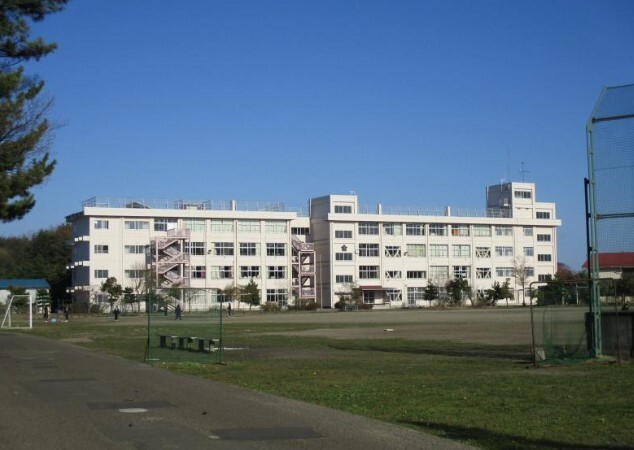 中学校　仙台市立桜丘中学校（中学校）まで809m
