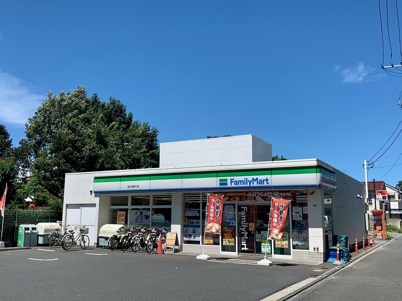 コンビニ　ファミリーマート狛江西野川店（コンビニ）まで379m