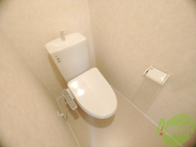 トイレ　トイレは綺麗でウォッシュレットも付いて快適にお使い頂けます。