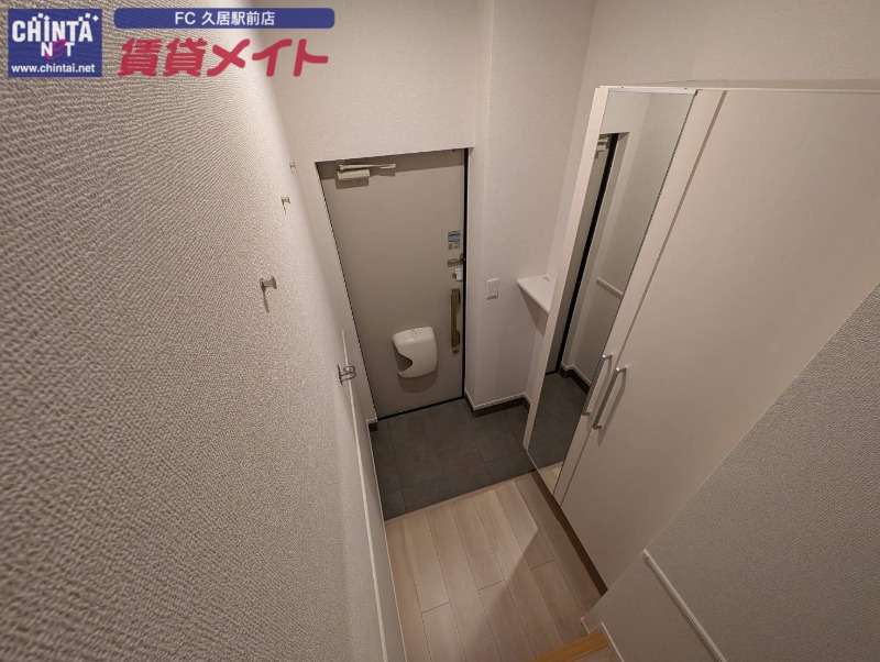 玄関　同タイプ写真