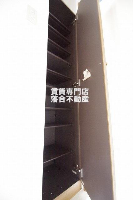 収納　シューズ収納