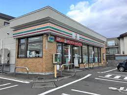 コンビニ　セブンイレブン札幌三角点通り店（コンビニ）まで448m
