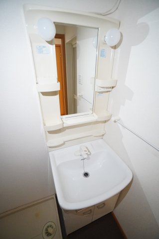 洗面設備　※同物件・同タイプの写真です。