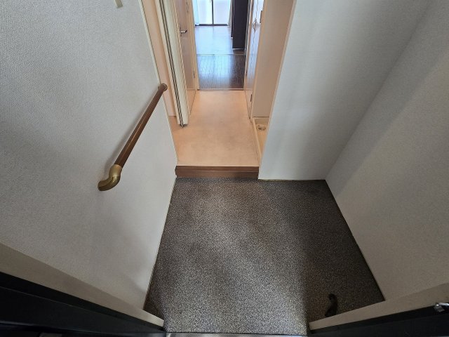 玄関　落ち着いた玄関です
