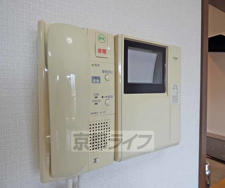 セキュリティ　モニター付きインターホンです。
