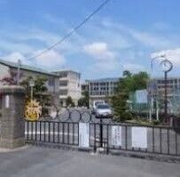 小学校　浜松市立広沢小学校（小学校）まで893m