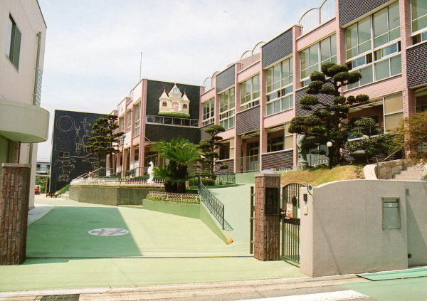 幼稚園・保育園　霞ヶ丘幼稚園（幼稚園・保育園）まで2357m