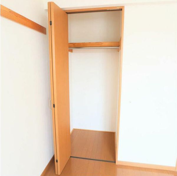 収納　奥行きもしっかりの収納です。
