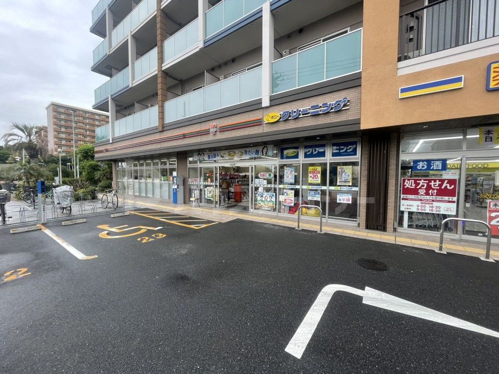 コンビニ　セブンイレブン 浦安猫実5丁目店（コンビニ）まで810m
