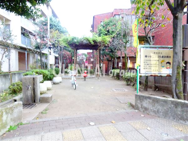 公園　幡ヶ谷二丁目児童遊園地（公園）まで134m