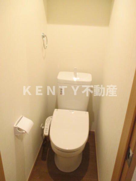 トイレ　落ち着いたトイレです