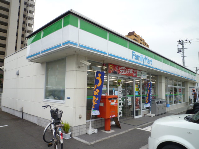 コンビニ　ファミリーマート八乙女駅店（コンビニ）まで149m
