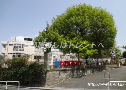 幼稚園・保育園　新宿区立西戸山幼稚園（幼稚園・保育園）まで800m