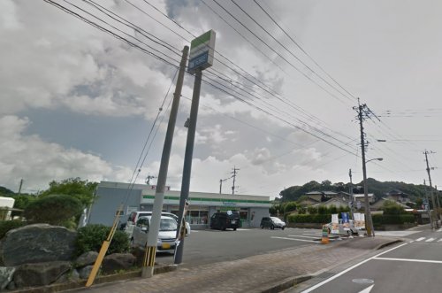 コンビニ　ファミリーマート 諫早真崎町店（コンビニ）まで1024m
