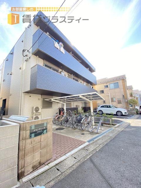 建物外観　パナホームさん施工の、スタイリッシュな建物です。