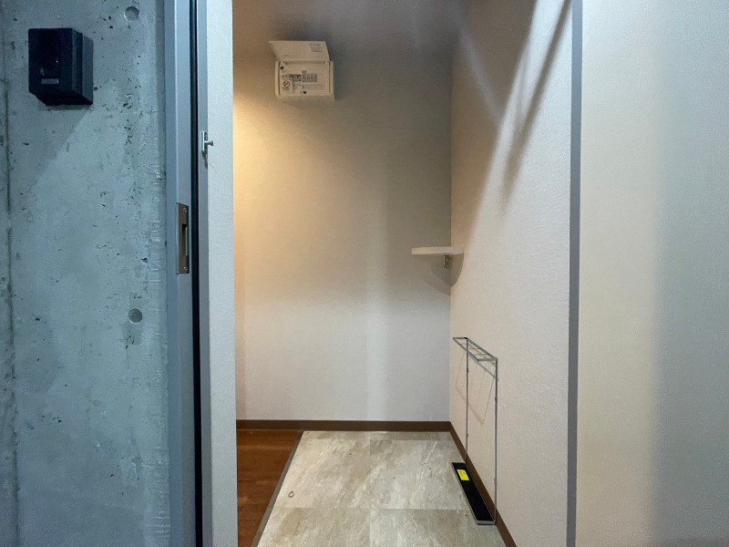 玄関　玄関の様子です。明るい印象ですね。気分もあがりそう。