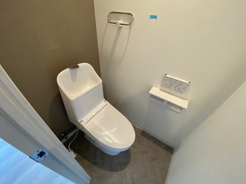 トイレ　ウォシュレット機能がついたトイレ。安心して使用できますね。