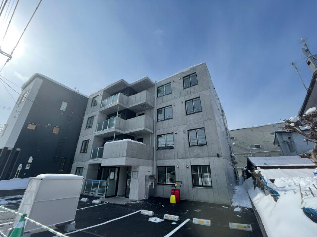 建物外観　札幌市豊平区平岸五条「ＳＭＩＬＥ　ＡＲＫ・Ｍ」