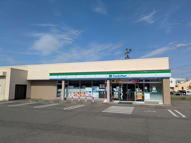 コンビニ　ファミリーマート新潟とっぱら店（コンビニ）まで570m