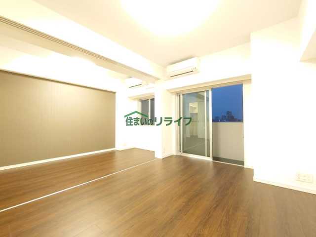 居室・リビング　コンフォリア台東根岸