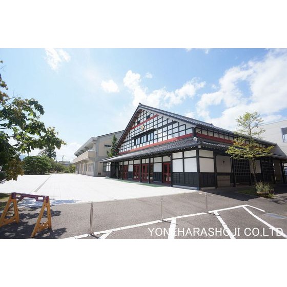 小学校　砺波市立砺波東部小学校（小学校）まで2089m