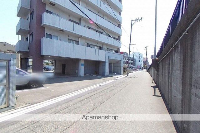 その他　前面道路（その他）まで0m