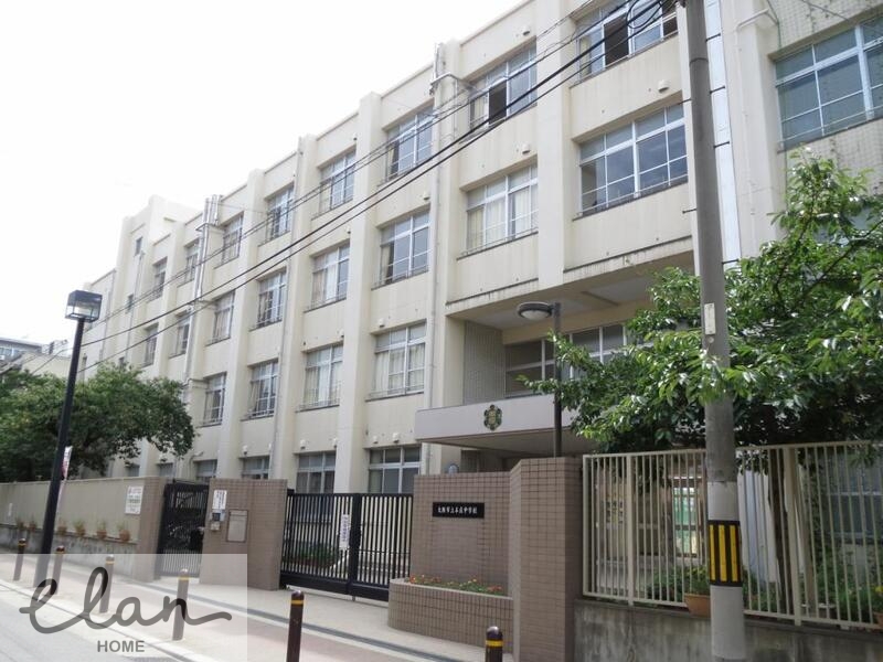中学校　大阪市立本庄中学校（中学校）まで677m