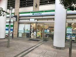 コンビニ　ファミリーマート 港区白金プラザ店（コンビニ）まで270m